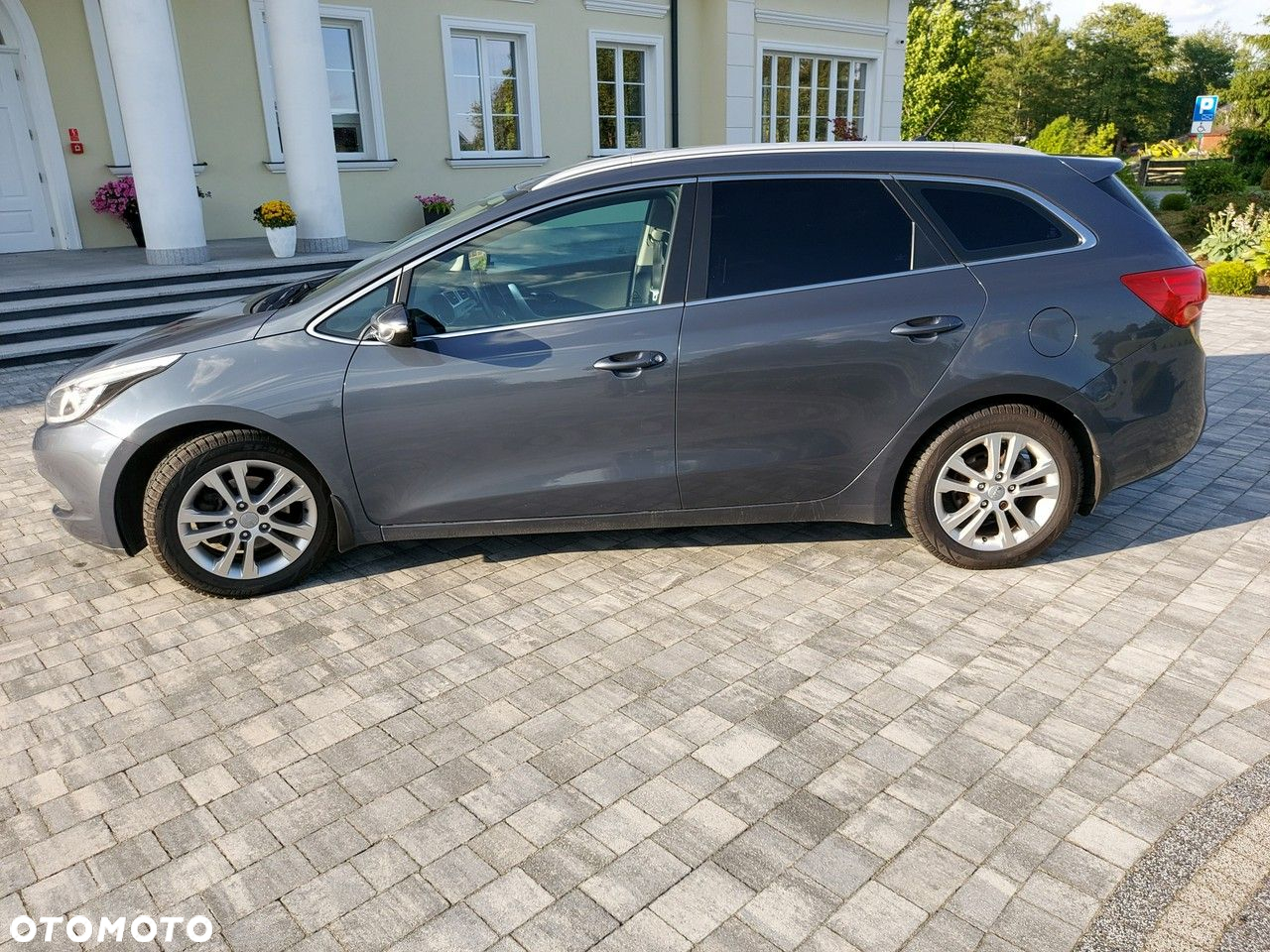 Kia Ceed - 4