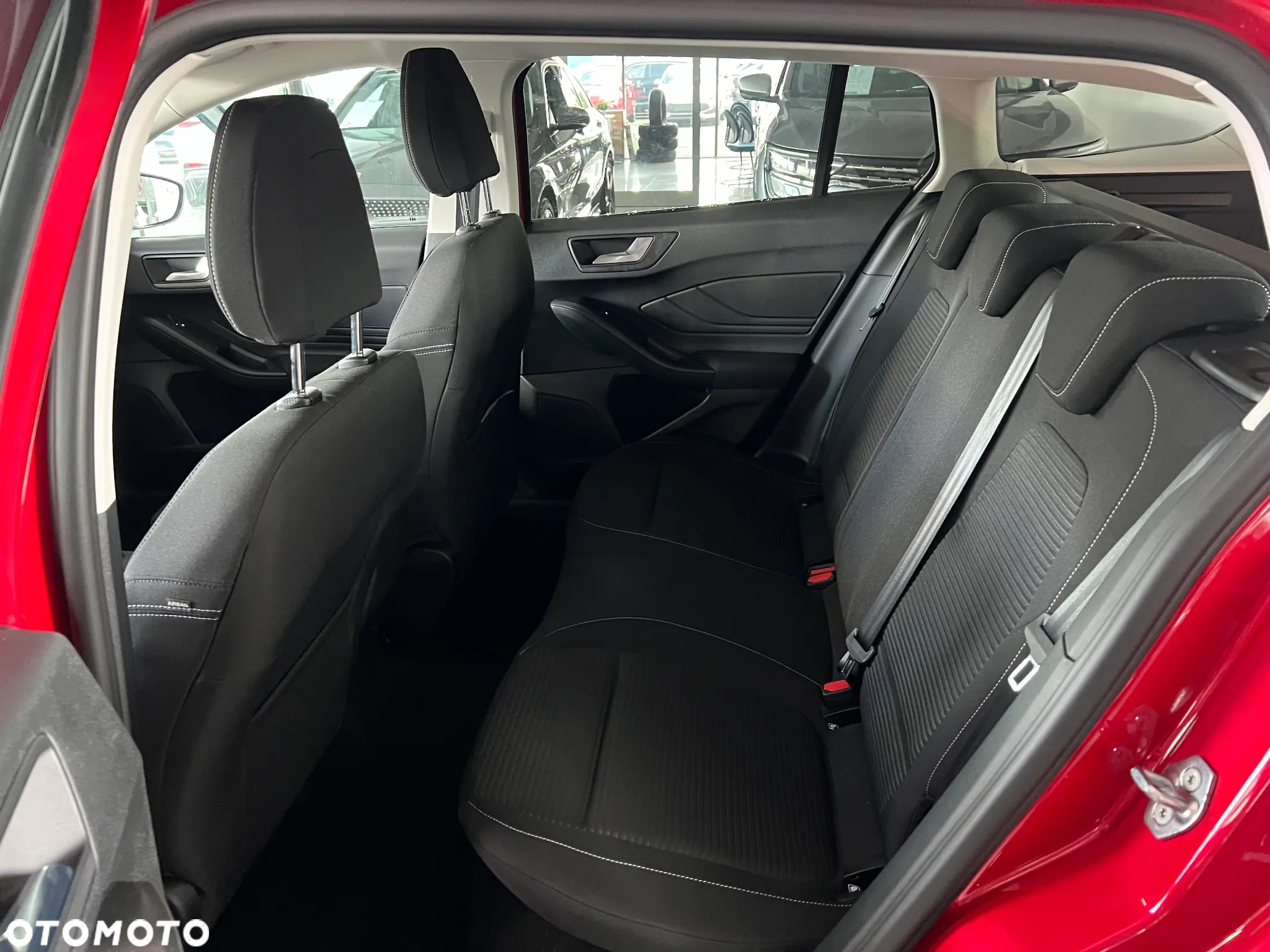 Ford Focus 1.0 EcoBoost Titanium Style - 33