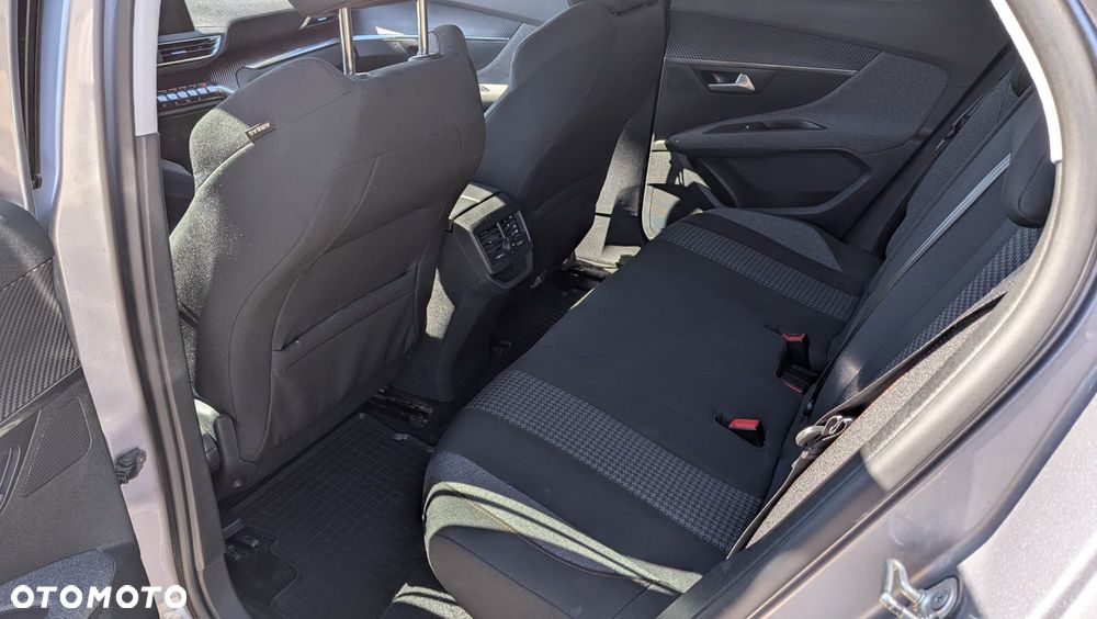 Peugeot 3008 1.5 BlueHDi Active S&S EAT8 - 15