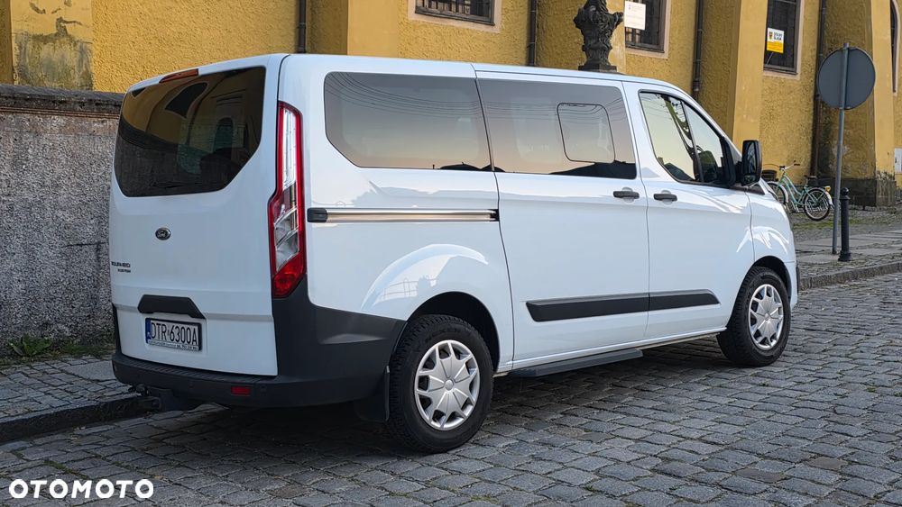 Ford Tourneo Custom - 5