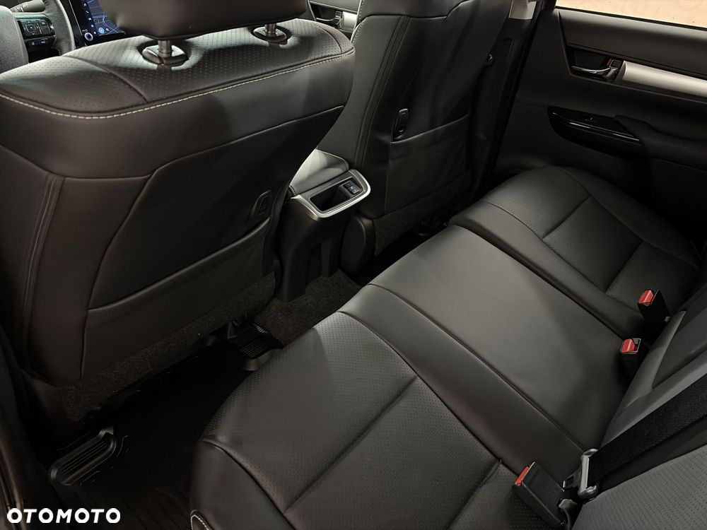 Toyota Hilux 2.8 D-4D mHEV Double Cab Executive 4x4 - 11