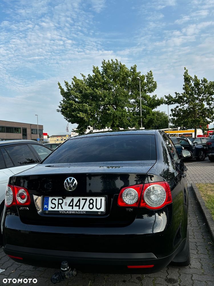 Volkswagen Jetta 1.6 TDI DPF Comfortline - 5