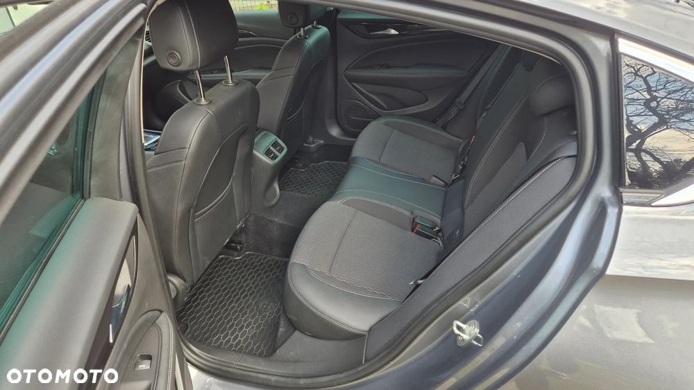 Opel Insignia 2.0 CDTI Elegance S&S - 12