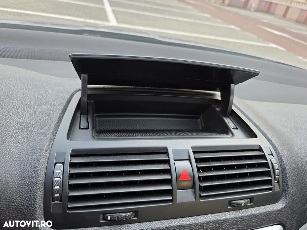 Skoda Octavia Combi 1.4 TSI FAMILY - 30