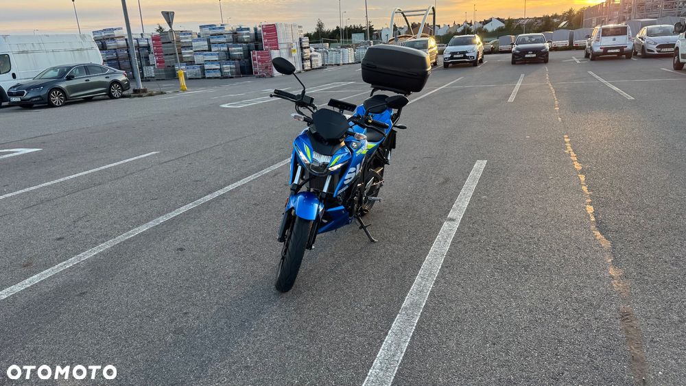 Suzuki GSX - 9