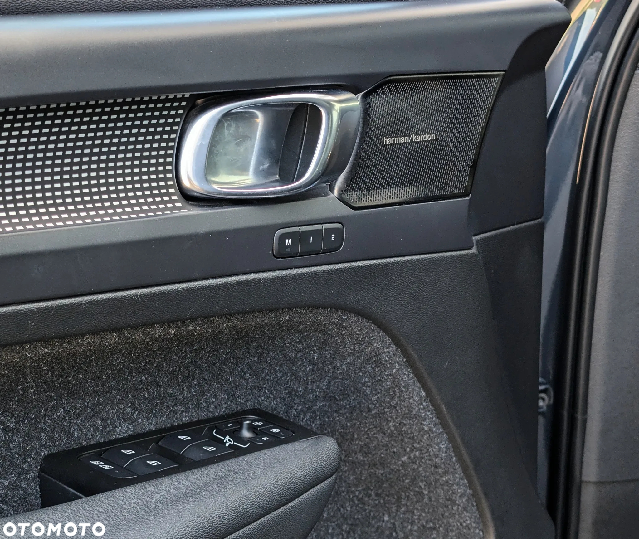 Volvo XC 40 82kWh P8 Recharge AWD Pro - 19