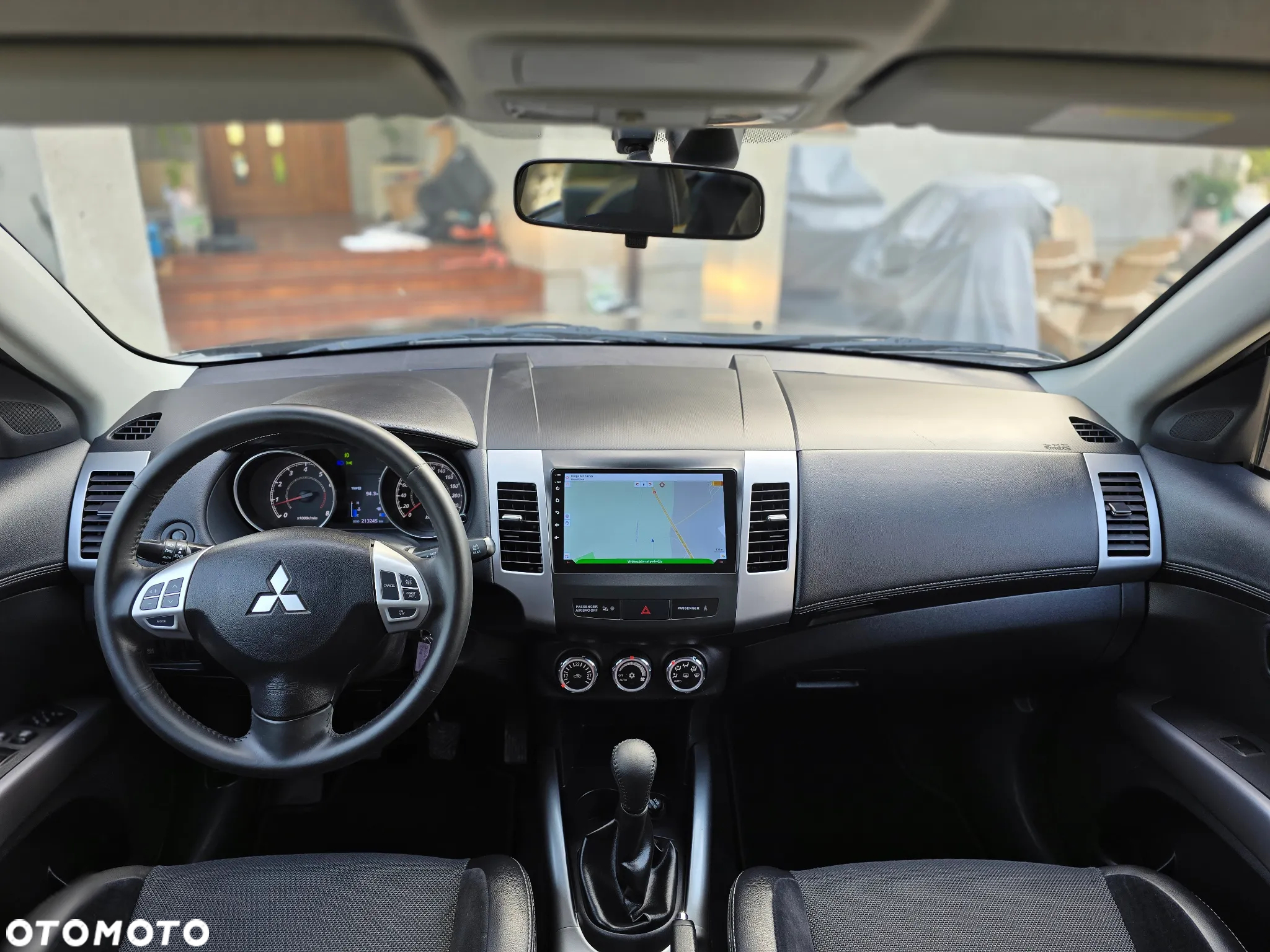 Mitsubishi Outlander - 22