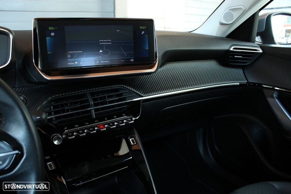 Peugeot e-2008 Allure - 33