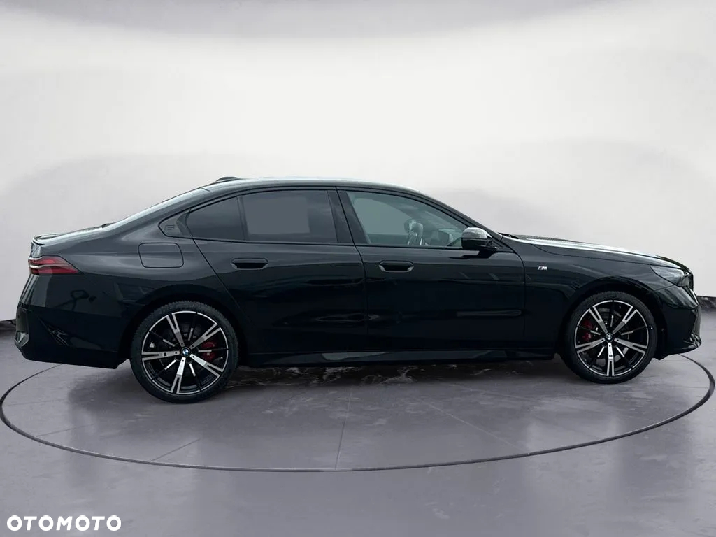 BMW Seria 5 520d xDrive mHEV M Sport - 5