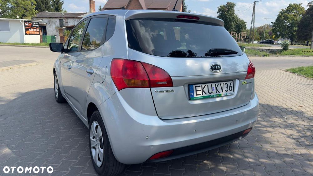 Kia Venga - 4