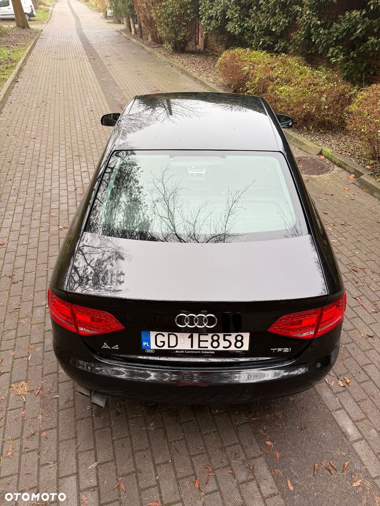 Audi A4 Limousine - 9