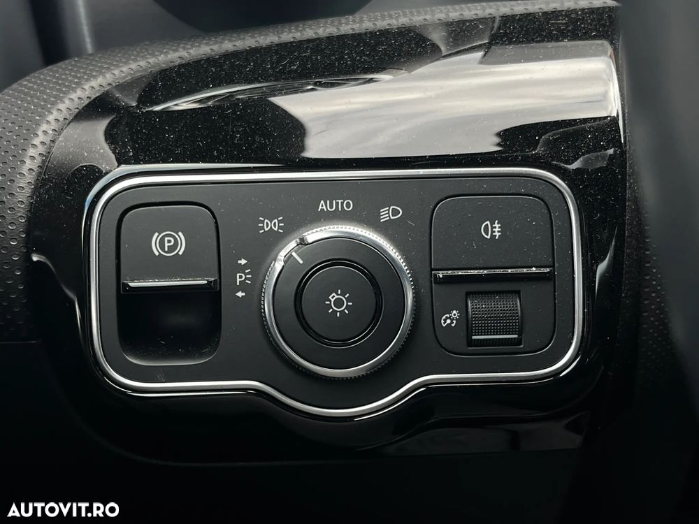 Mercedes-Benz A 250 e 8G-DCT - 18