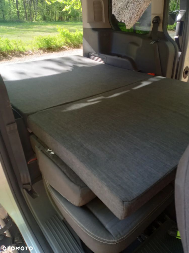 Ford Tourneo Connect - 8