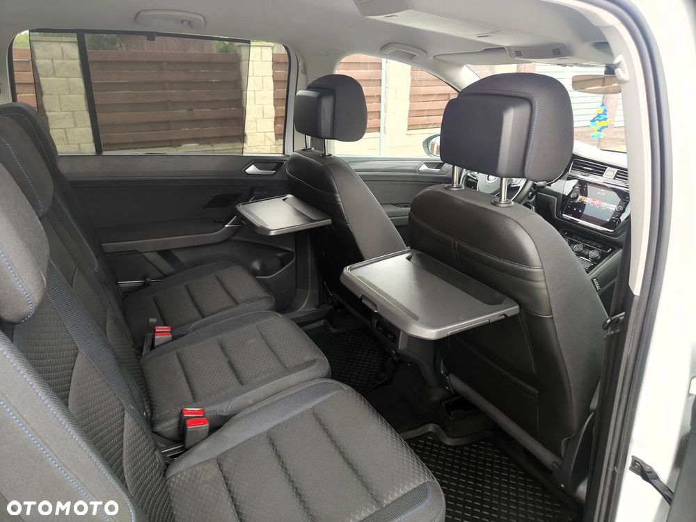 Volkswagen Touran 2.0 TDI SCR UNITED - 32