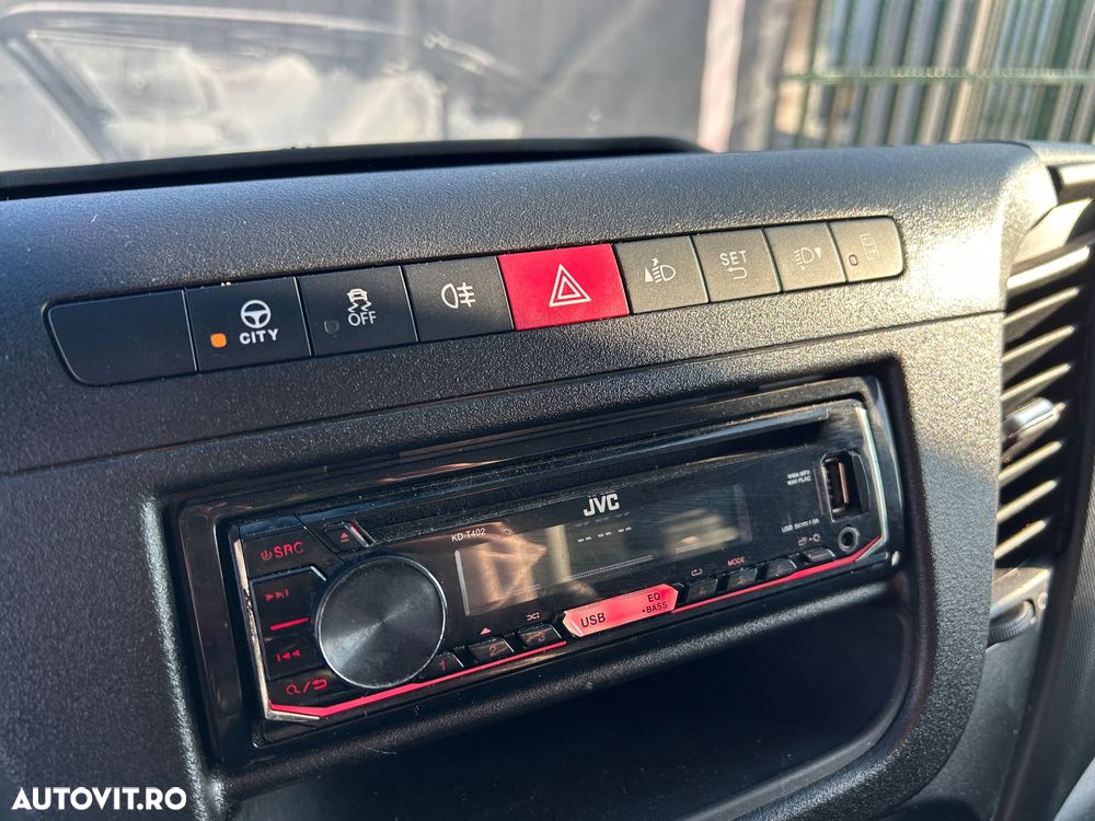 Iveco Daily BOX 8 EUROPALETI LIFT AXA DUBLA SPATE - 26