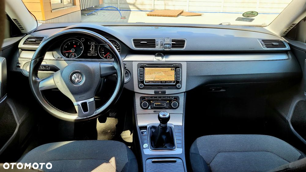 Volkswagen Passat 1.8 TSI Comfortline - 16