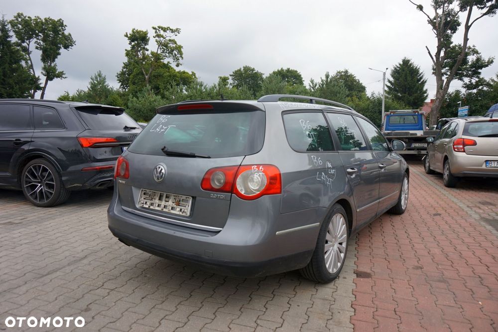 VOLKSWAGEN PASSAT B6 KOMBI 2005 LA7T 2.0 TDI BKP 140KM HQL SZARY na części - 5