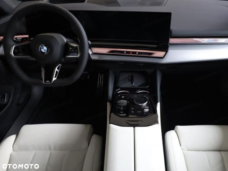 BMW Seria 5 540d xDrive mHEV M Sport - 10