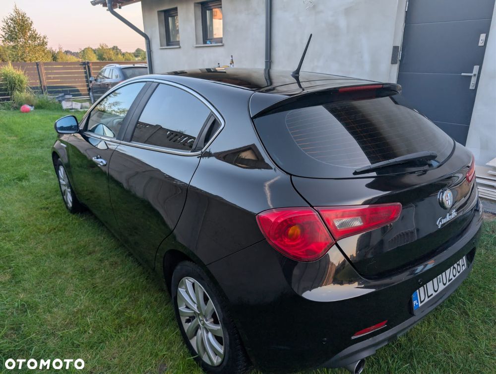 Alfa Romeo Giulietta 2.0 JTDM 16V - 8