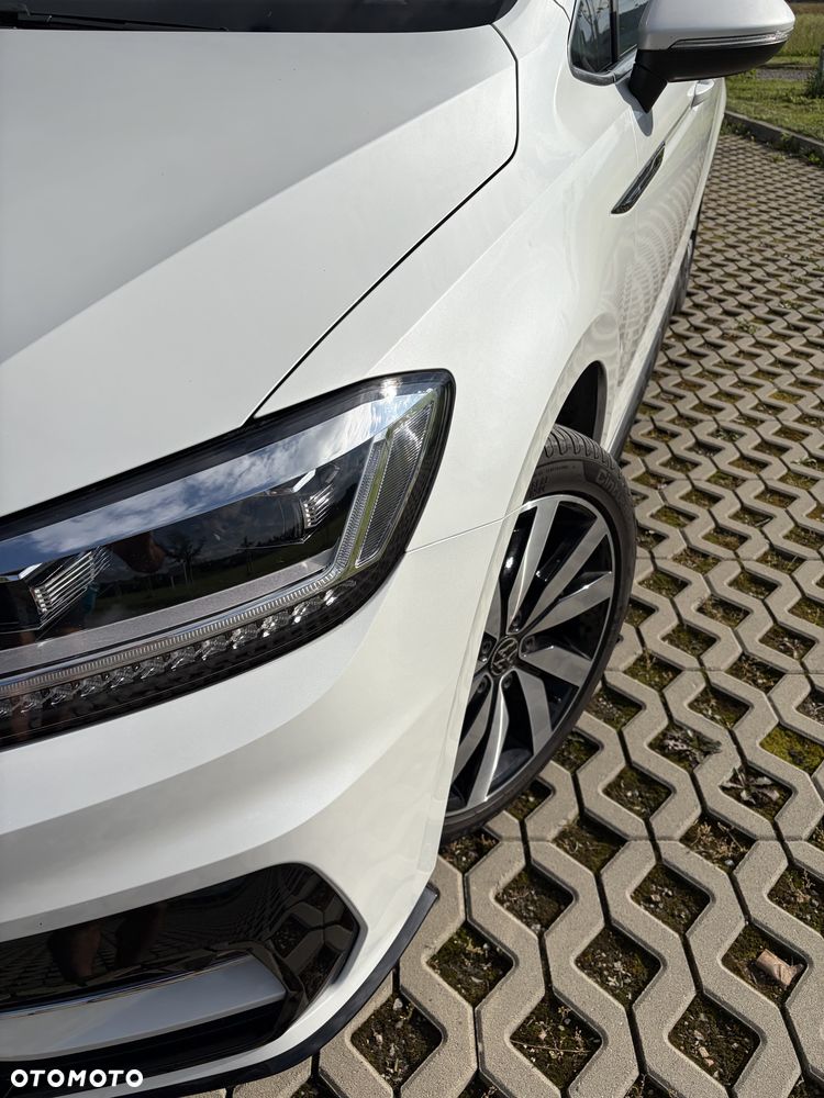 Volkswagen Touran - 16