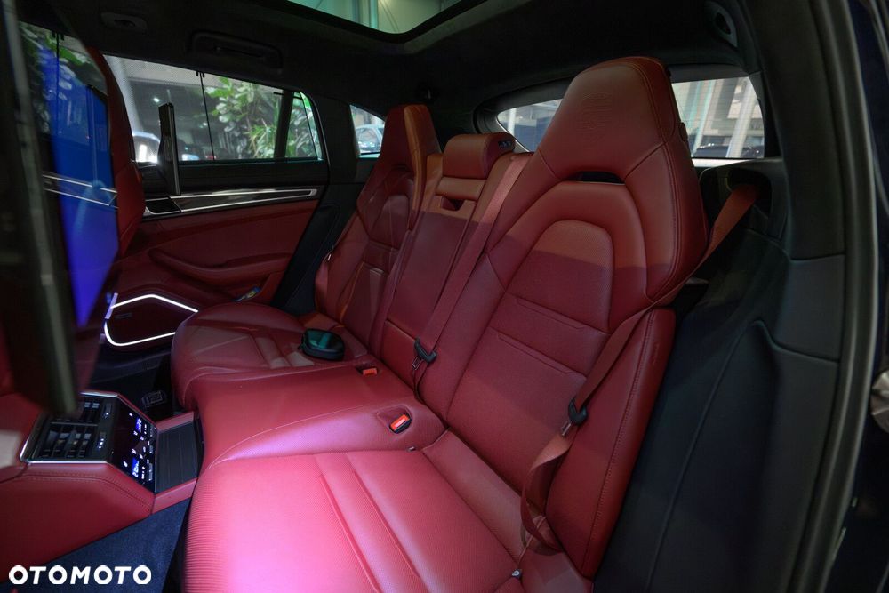 Porsche Panamera - 18