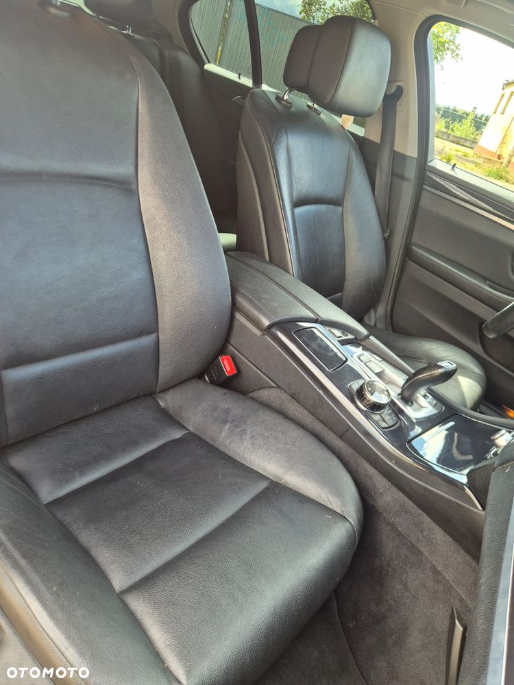 BMW Seria 5 525d - 16