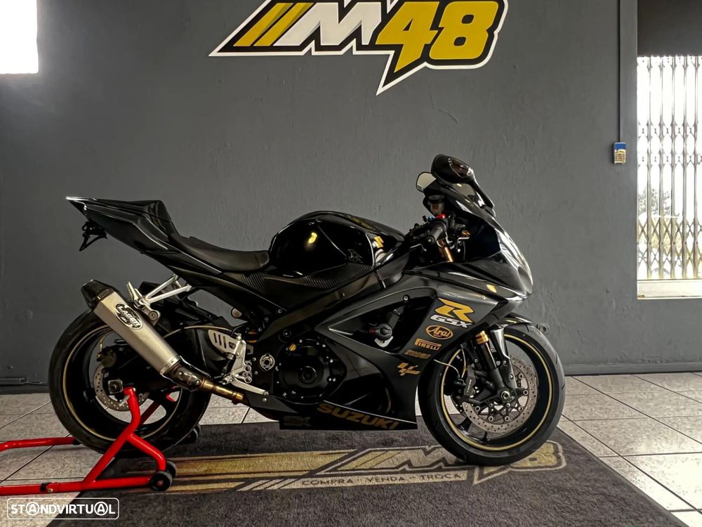 Suzuki GSX-R - 1