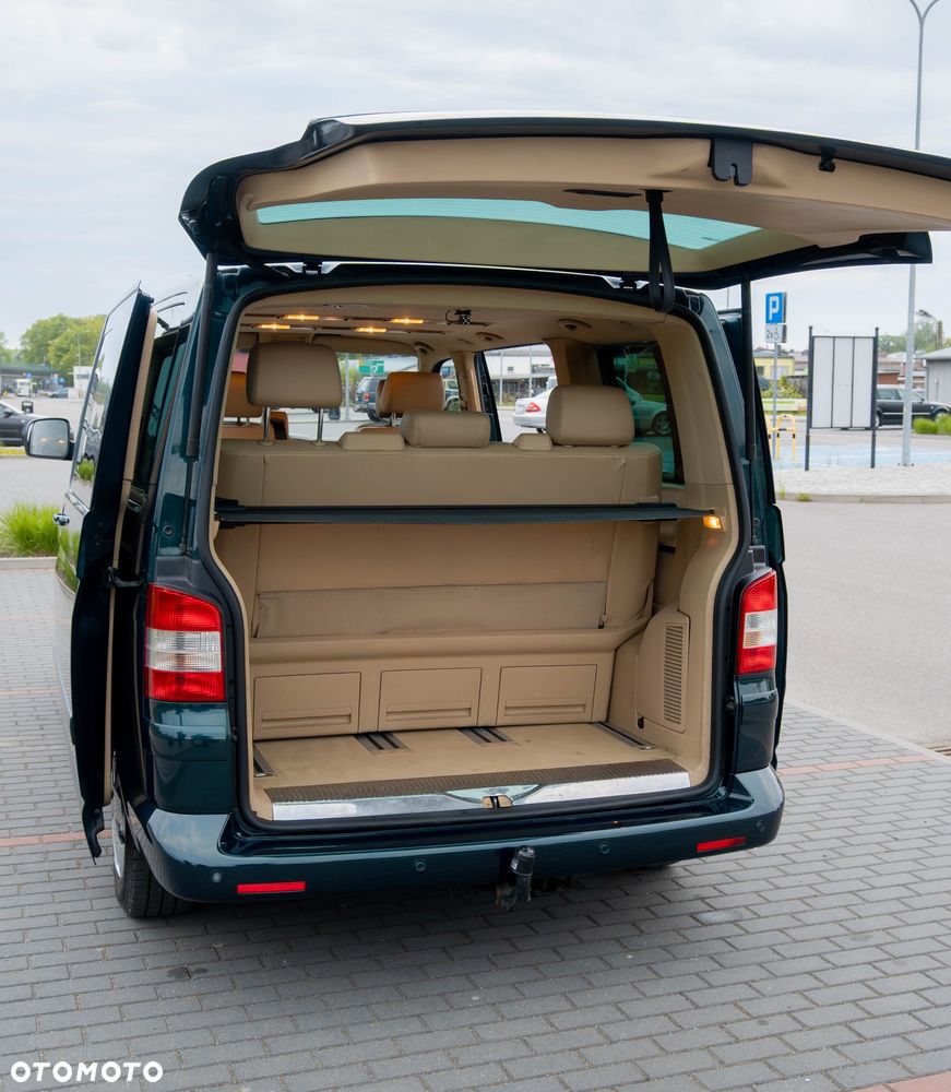 Volkswagen Multivan - 30