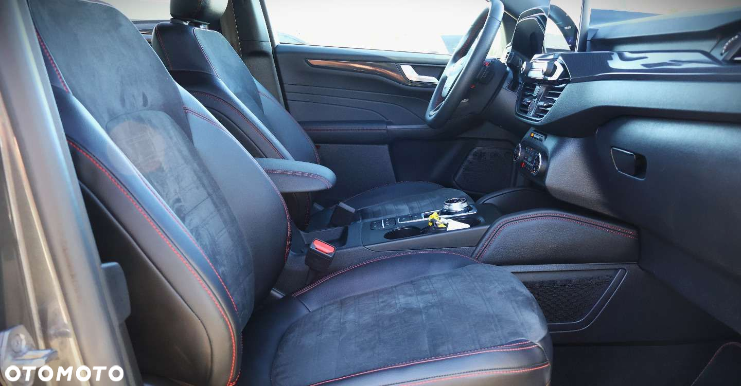 Ford Kuga - 19