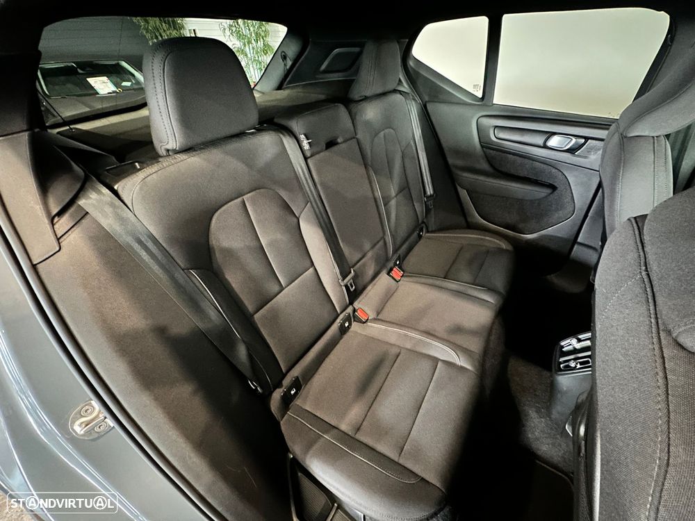 Volvo XC 40 Recharge Plus - 32