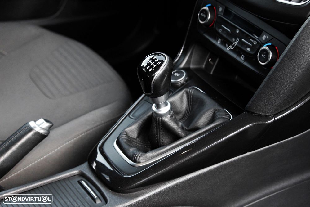 Ford Focus SW 1.5 TDCi Titanium - 17