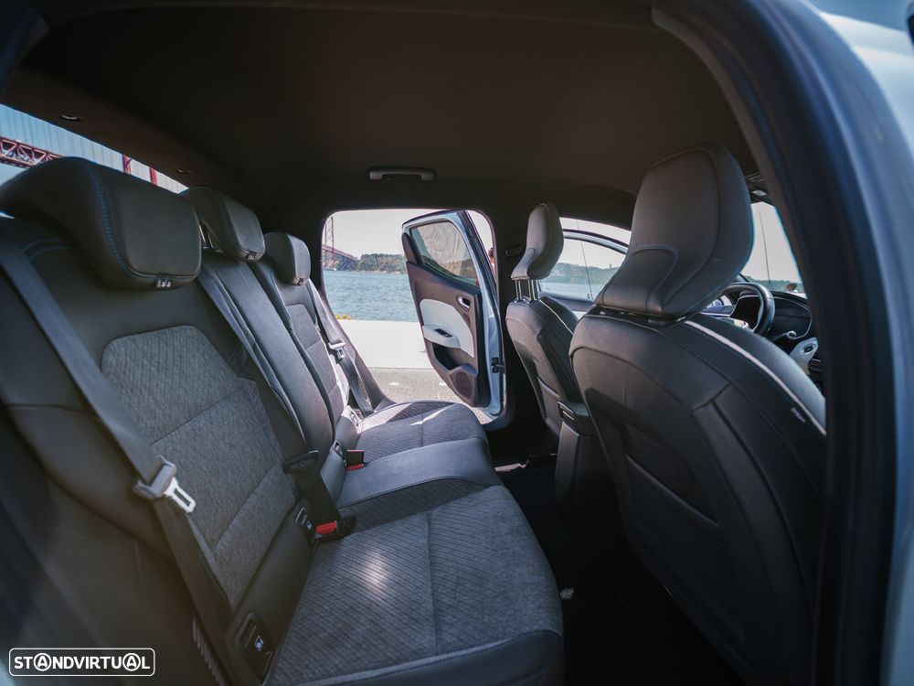 Renault Clio 1.6 E-Tech RS Line - 15