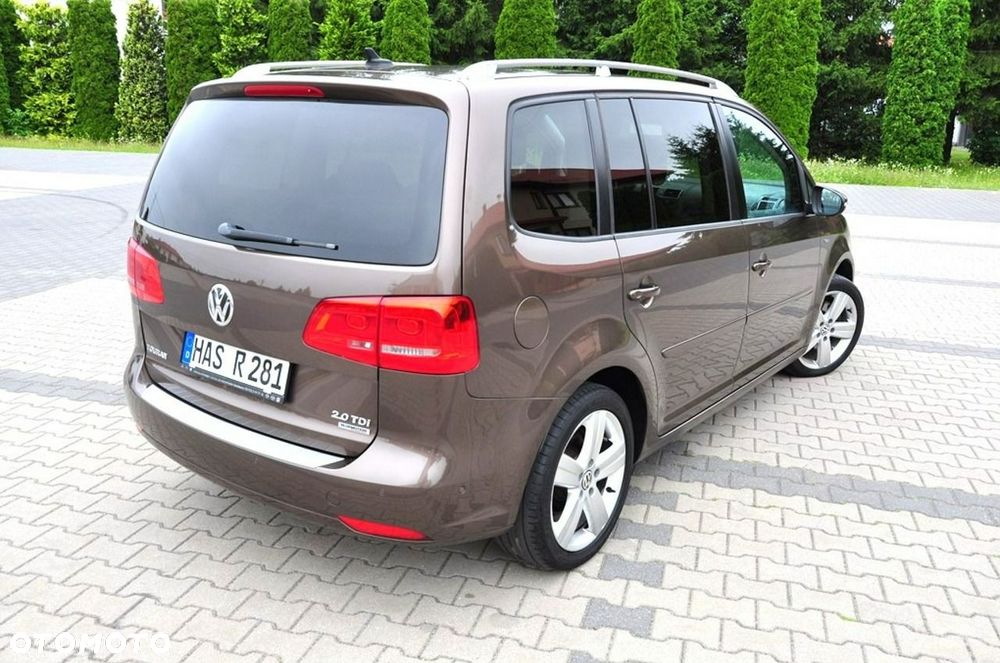 Volkswagen Touran - 16