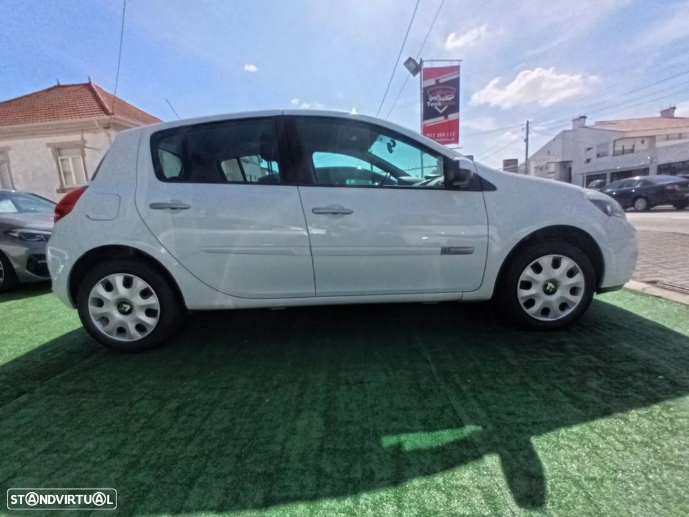 Renault Clio 1.5 dCi Dynamique S - 5