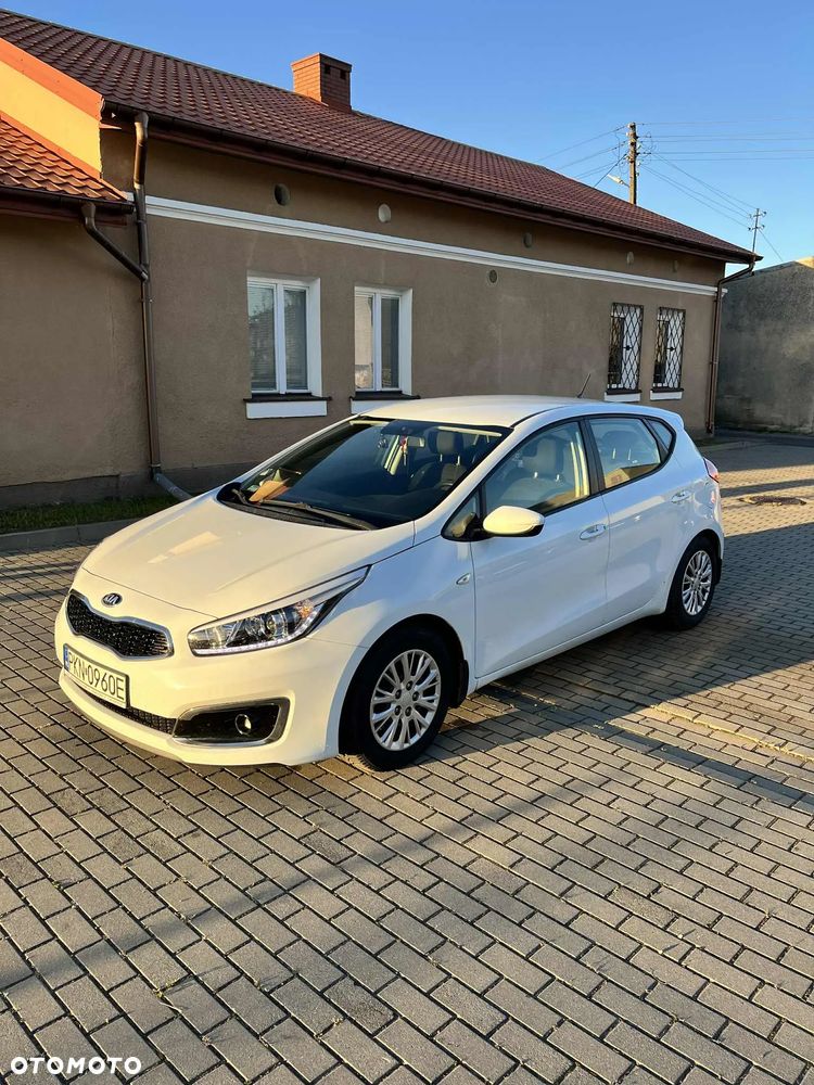 Kia Ceed - 13
