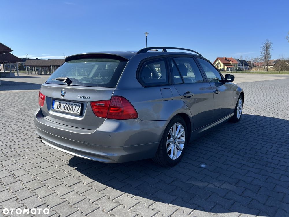 BMW Seria 3 318d DPF - 6