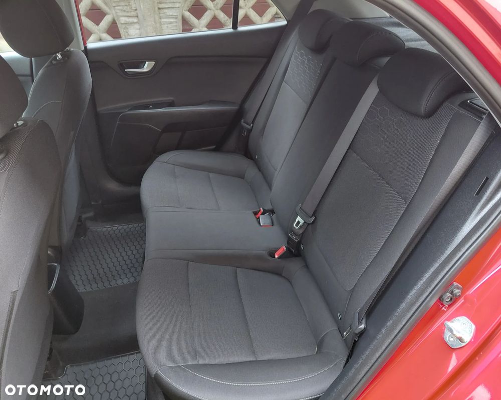 Kia Rio - 25