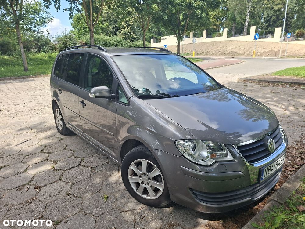 Volkswagen Touran - 2