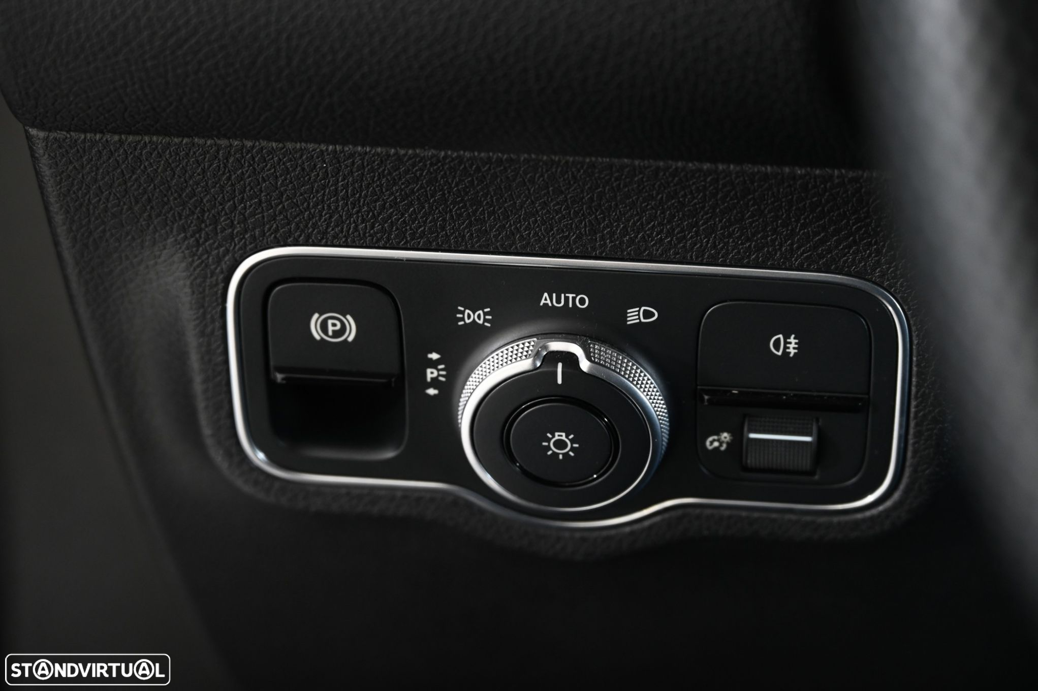 Mercedes-Benz GLB 180 d AMG Line - 25