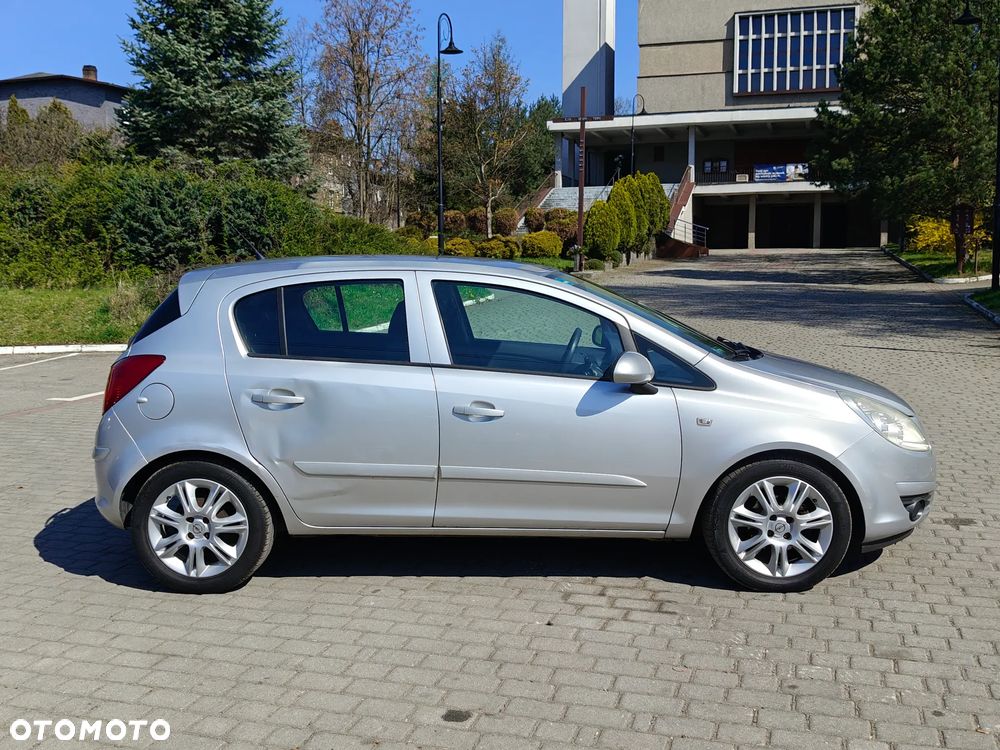 Opel Corsa 1.2 16V Cosmo - 13