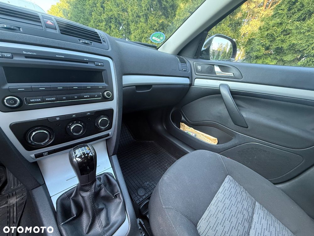 Skoda Octavia 1.6 - 15