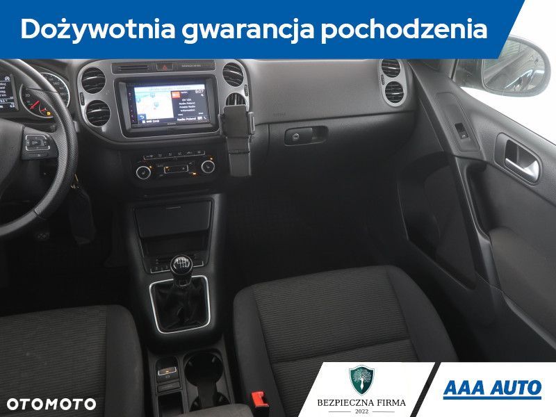 Volkswagen Tiguan - 10