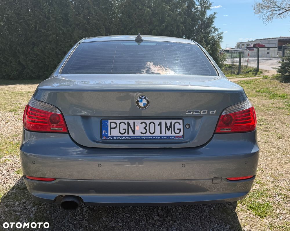 BMW Seria 5 520d Edition Exclusive - 16
