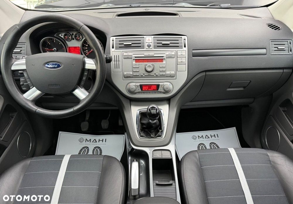 Ford Kuga 2.0 TDCi 4x4 Titanium - 20