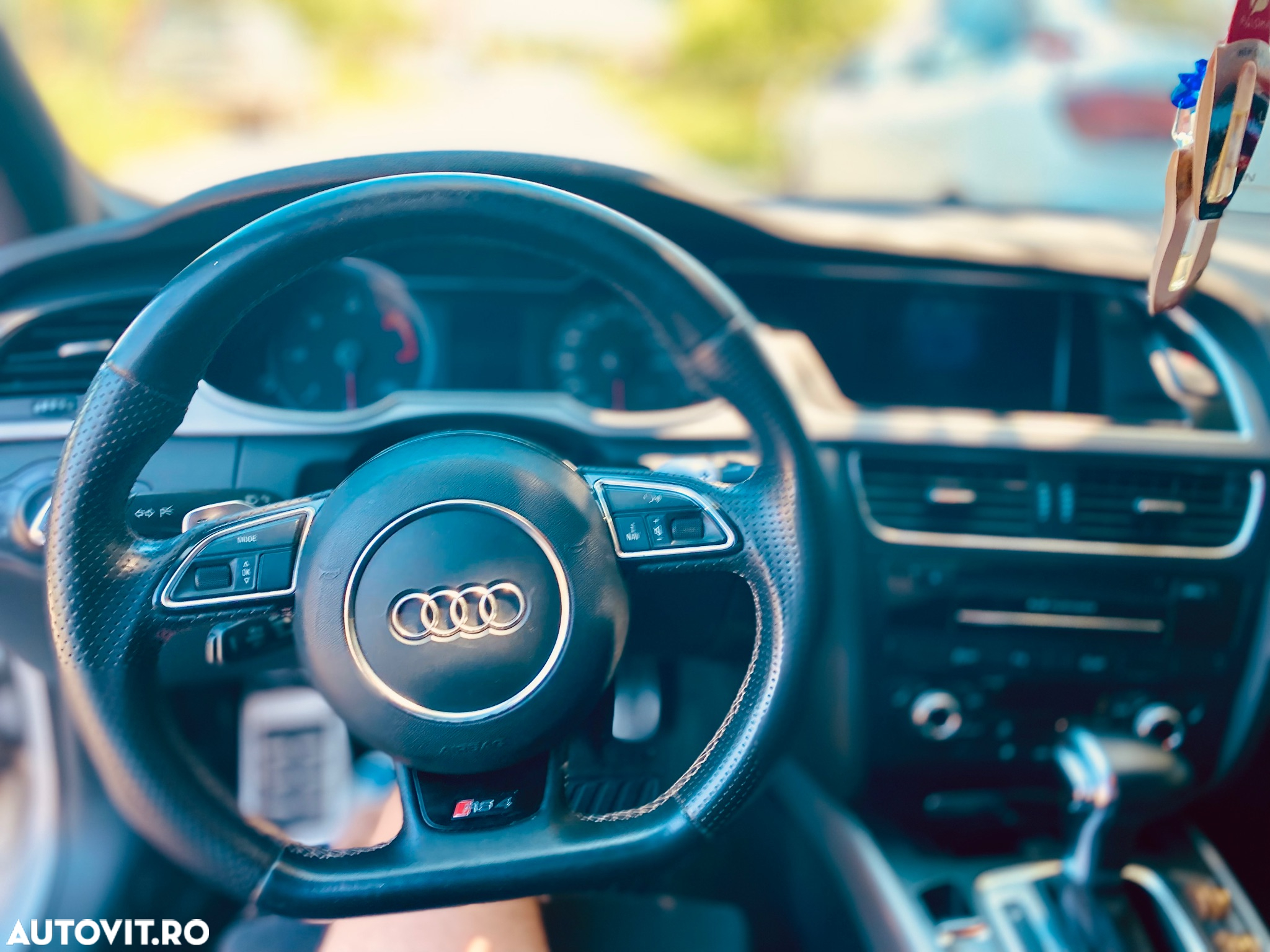 Audi A4 2.0 TDI quattro Stronic - 10