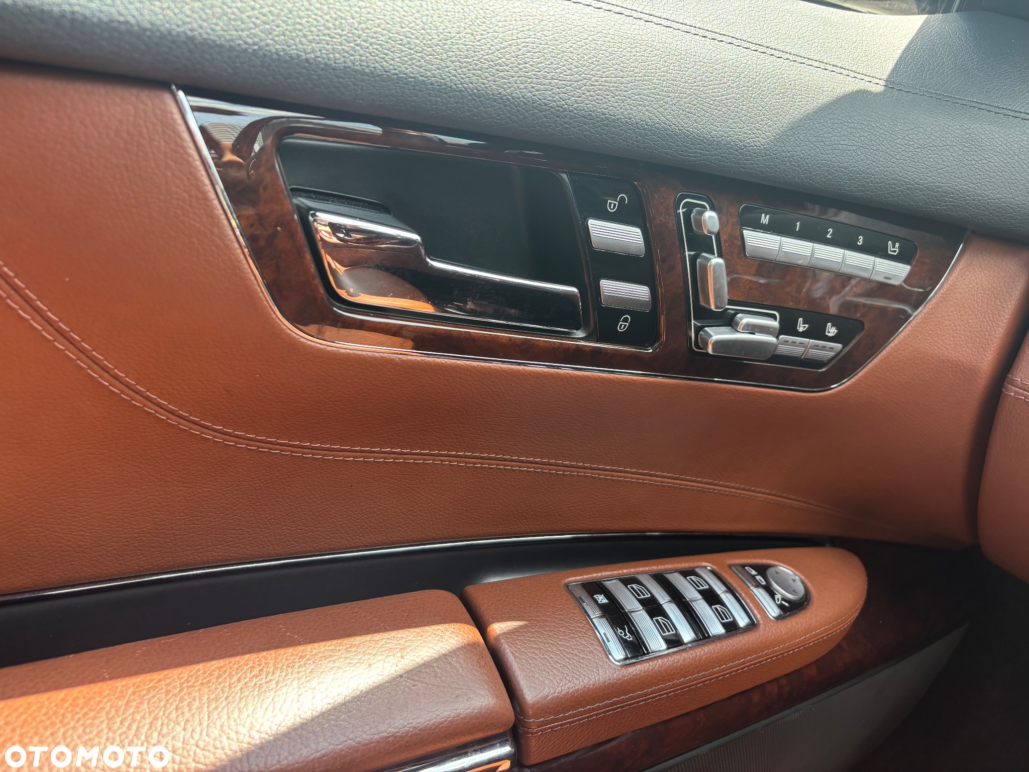 Mercedes-Benz CL 500 - 24