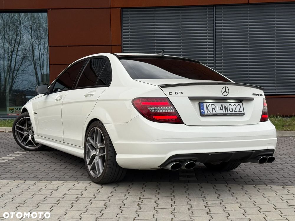 Mercedes-Benz Klasa C 63 AMG 7G-TRONIC - 3