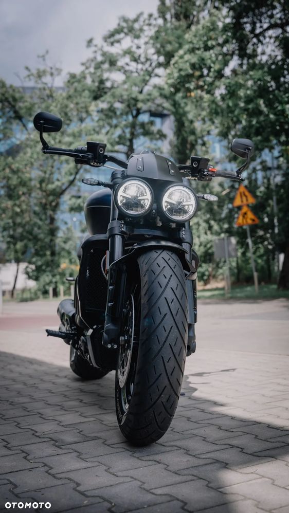 Triumph Rocket - 10