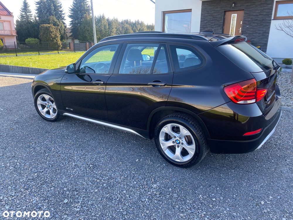 BMW X1 sDrive18d xLine - 28