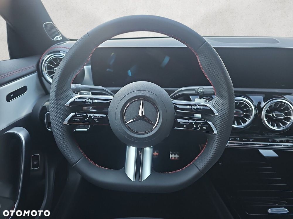 Mercedes-Benz CLA - 14